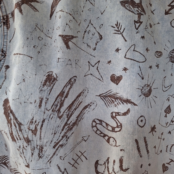 BDG Urban Outfitters Womens Light Denim Graffiti Button Front Jacket. Size XS - Picture 5 of 6